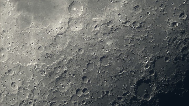Moon CarpeNoctem Surface01