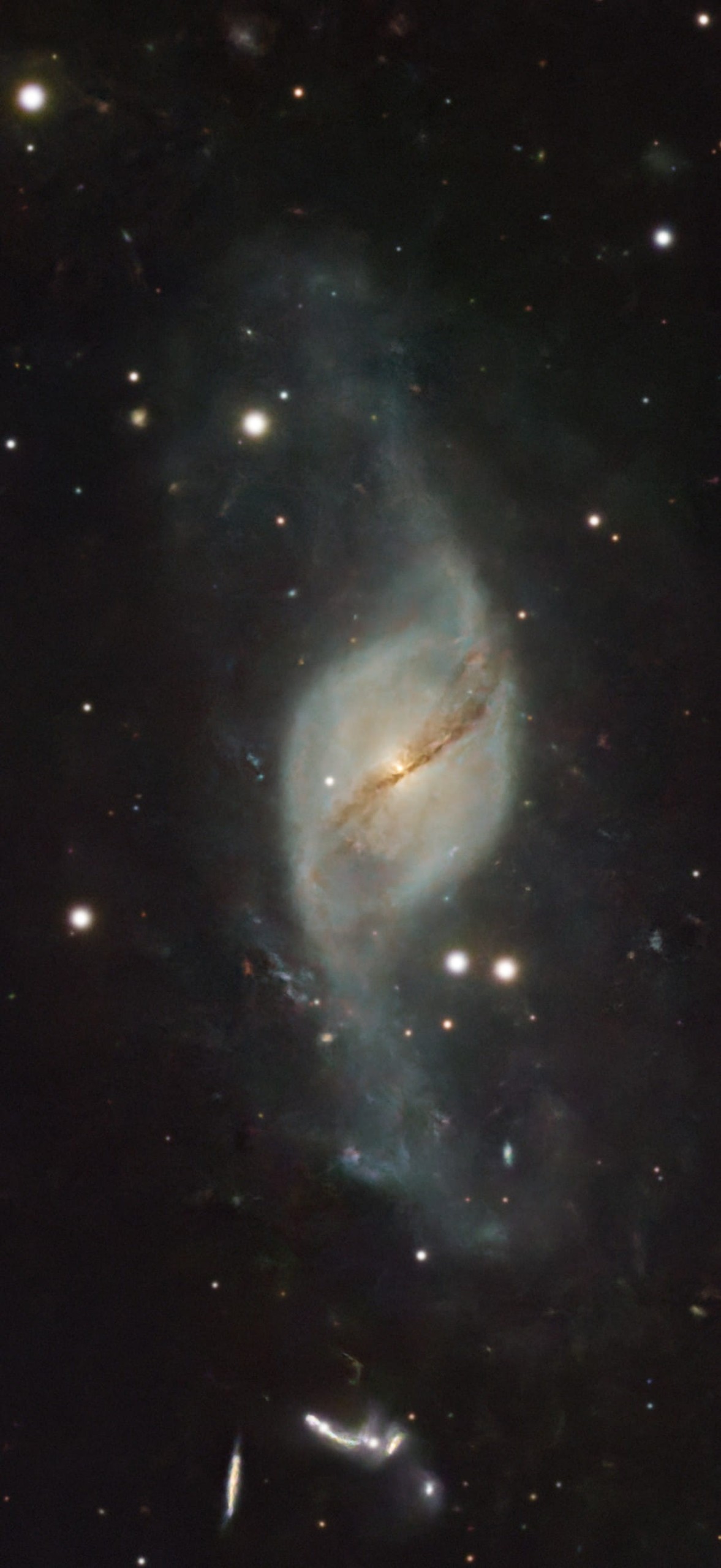 NGC 3718 - achtergrond mobiel